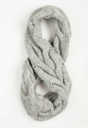 Knitted infinity scarf in light gray, featuring a textured cable stitch design. Soft, thick yarn with a continuous loop shape.