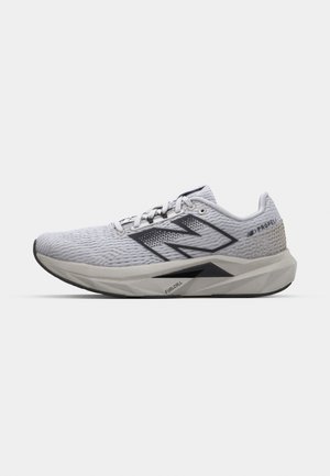 New Balance FUELCELL PROPEL V5 - Road running shoes - white