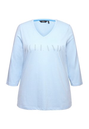 Ulla Popken COUNTRY LETTERED 3/4 SLEEVE TEE - Langarmshirt - soft light blue