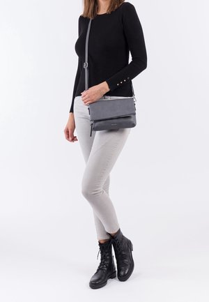 Tamaris, Pochette - grey