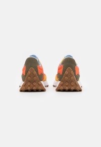 New Balance MS327 UNISEX - Sapatilhas - red clay