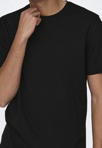 Only & Sons T-shirts basic - black
