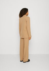Pieces PCBOZZY - Blézer - silver mink