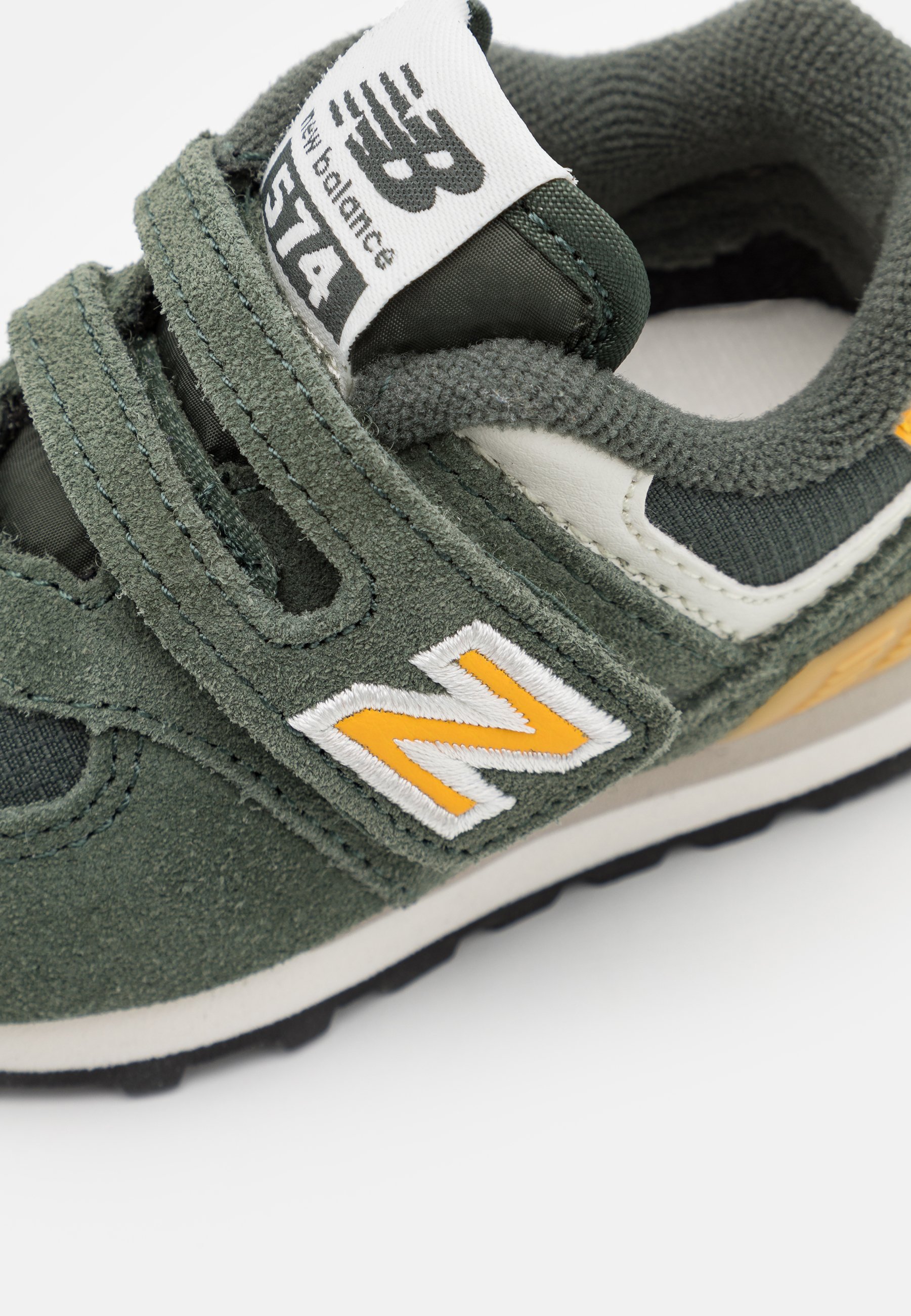New Balance IV574MP2 - Sneakers laag - green/Groen - Zalando.nl