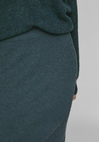 VILA VIRIL NOOS - Bleistiftrock - ponderosa pine