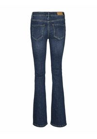 Mörkblå bootcut denimjeans med medelhög midja, två bakfickor och kontrasterande sömdetaljer. Slät textur och klassisk passform.