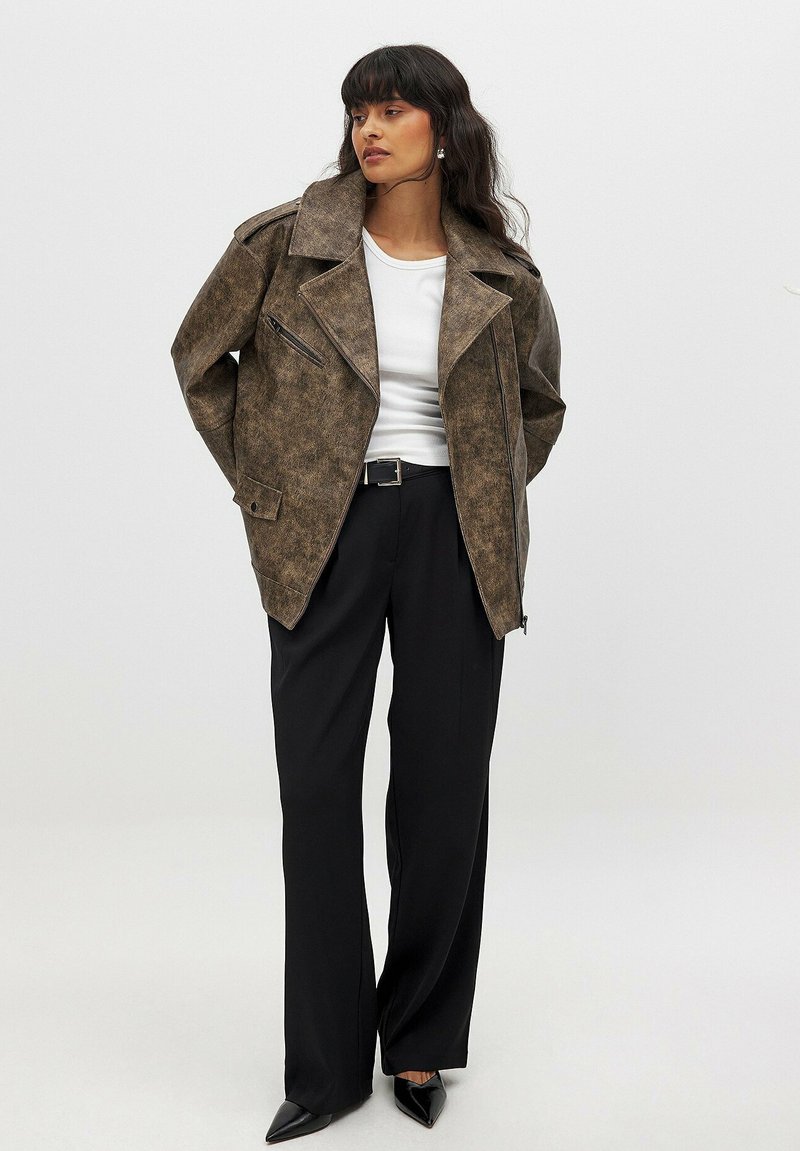 NA-KD Veste en similicuir brown/marron ZALANDO