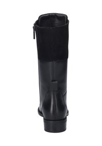 Botte noire en cuir haute jusqu'au genou avec une tige en daim doux, fermeture éclair sur le côté et un petit talon. Texture lisse avec des accents minimaux.