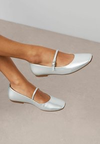 Next SIGNATURE MARY JANE  - Riemchenballerina - silver