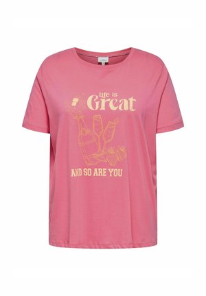 Różowa bawełniana koszulka o luźnym kroju z złotym napisem i ilustracjami butelek szampana oraz truskawek z przodu.