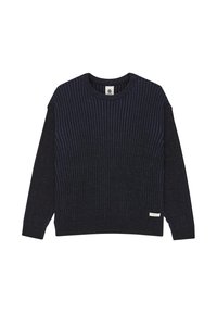 Maglione lavorato a maglia di un blu navy scuro con strisce verticali, colletto girocollo, polsini e orlo a costine, con un piccolo etichetta sulla parte anteriore inferiore.