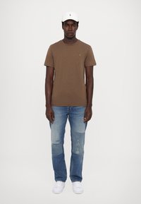 Polo Ralph Lauren CUSTOM SLIM FIT SOFT COTTON T-SHIRT - Tricou basic - cedar heather