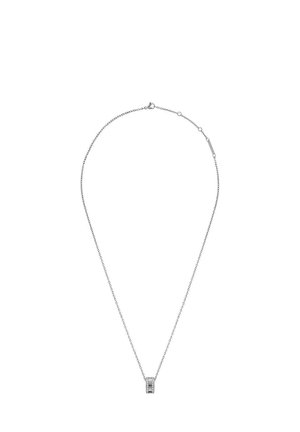 Collana in argento con ciondolo rettangolare decorato con piccole pietre trasparenti. Design semplice con finitura lucida e lunghezza regolabile.