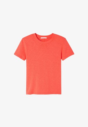 Short-sleeve t-shirt in bright coral, featuring a round neckline, soft texture, and a lightweight fabric with a slight heathered pattern.