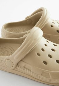 Next CLOGS - Badesandaler - cement