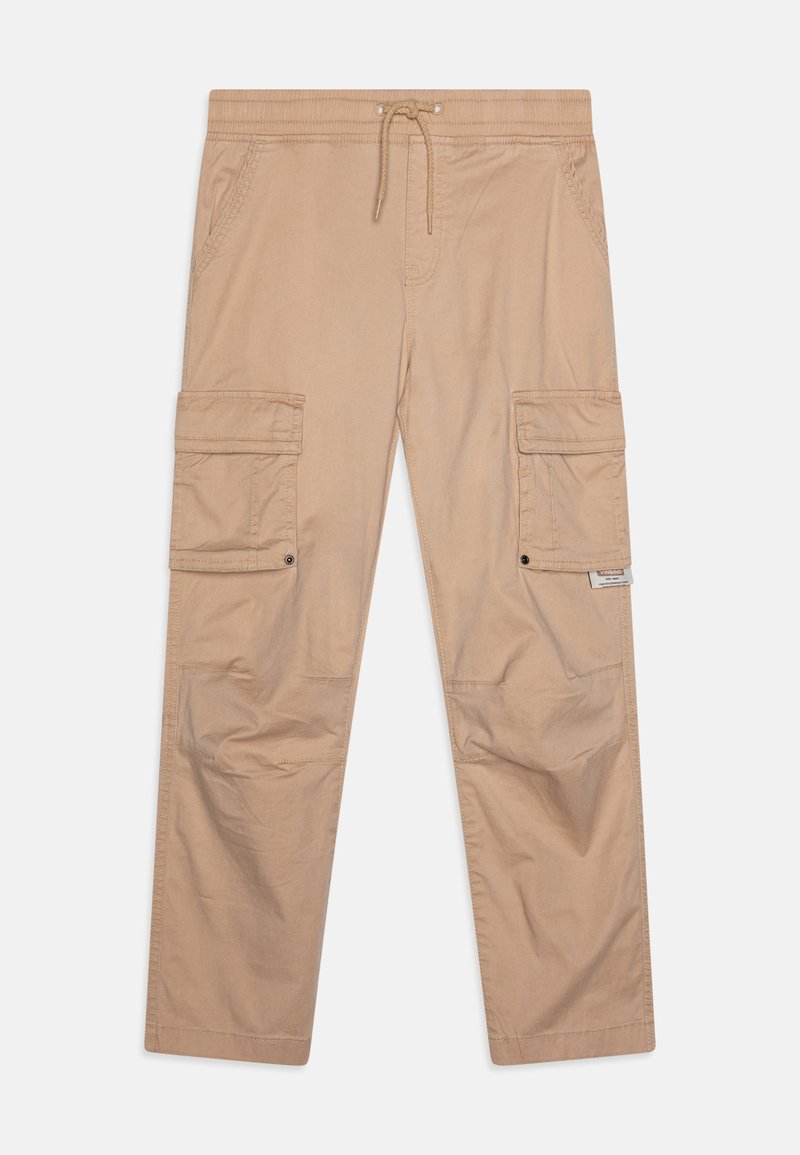 Beige cargo kalhoty s páskem na stažení v pase, dvěma bočními kapsami a dvěma velkými cargo kapsami. Vyrobeny z měkké látky s mírně pomačkanou texturou.