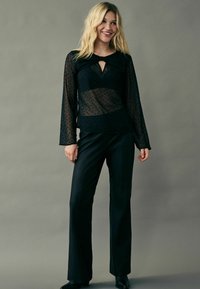 Next REGULAR FIT - BOW DETAIL SHEER - Bluse - black flocked spot