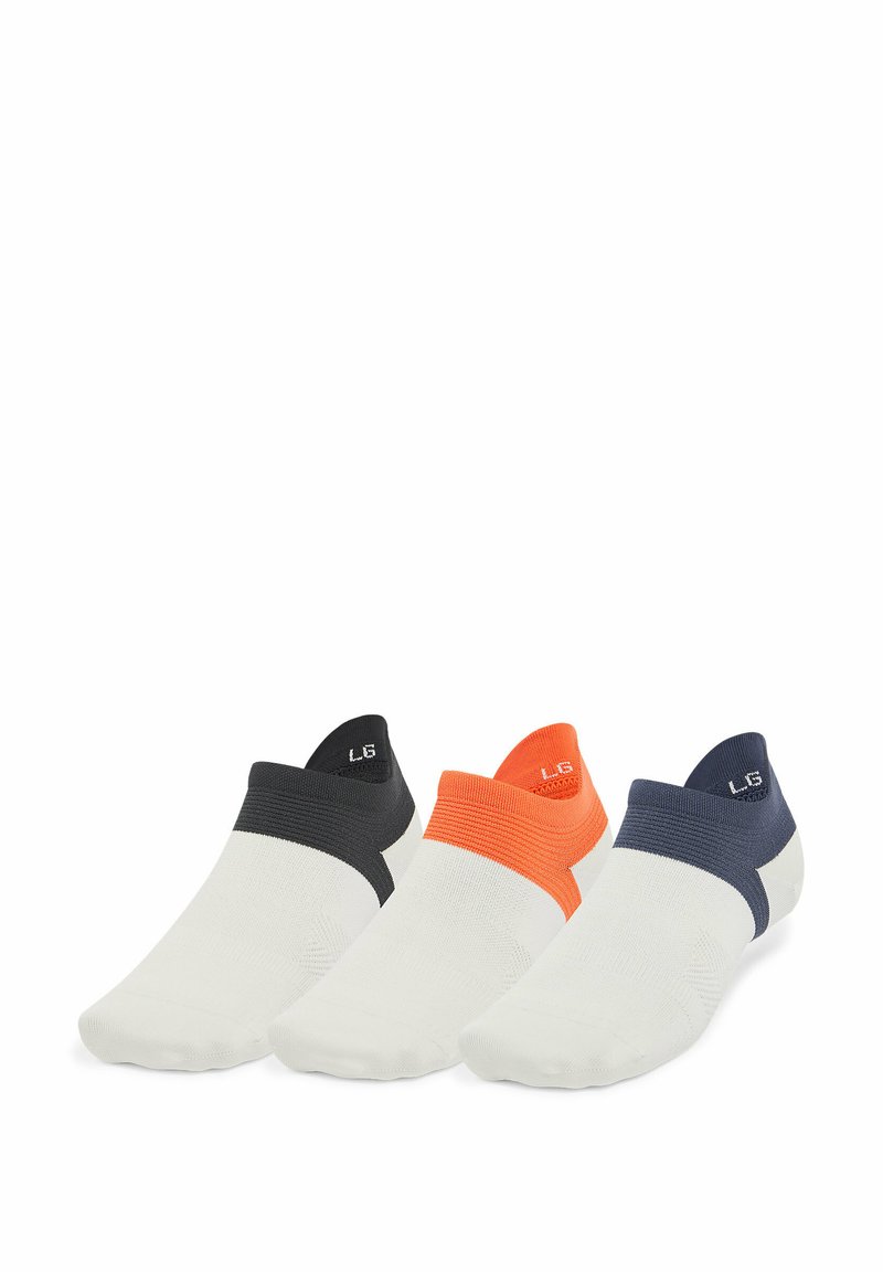 Låga strumpor i vitt med färgade accenter: en svart, en orange och en marinblå. Har ett texturerat band för grepp och komfort.