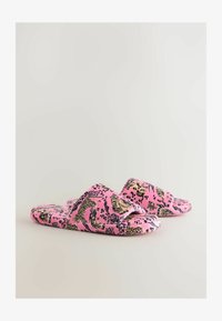 Geselecteerd, pink leopard