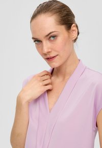 s.Oliver BLACK LABEL T-shirt basic - lavendel