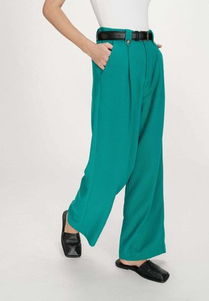 PIERRE - Pantalon classique - vert