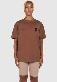 MJ Gonzales HEAVY - T-Shirt print - bark