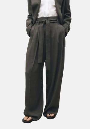 Mango OLITE - Pantalones - khaki