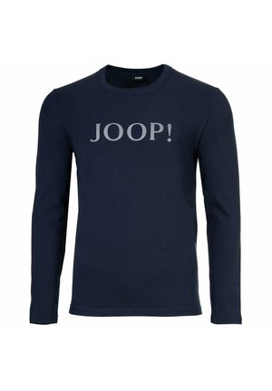 Camiseta de manga larga en color navy hecha de algodón. Presenta un cuello redondo y el logo "JOOP!" estampado en gris claro a lo largo del pecho. Diseño sencillo.