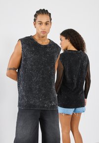 YOURTURN - UNISEX - Top - true black Thumbnail Image 1
