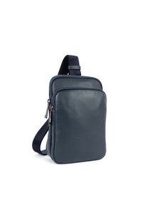 Borsa a tracolla in pelle blu navy con tasca frontale con zip, tracolla regolabile e finitura testurizzata sottile. Logo impresso sulla parte anteriore.