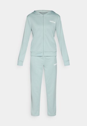 Hellblauer Adidas-Trainingsanzug mit einem Reißverschluss-Hoodie mit gerippten Bündchen und passenden Jogginghosen mit einem Logodetail auf der linken Seite.
