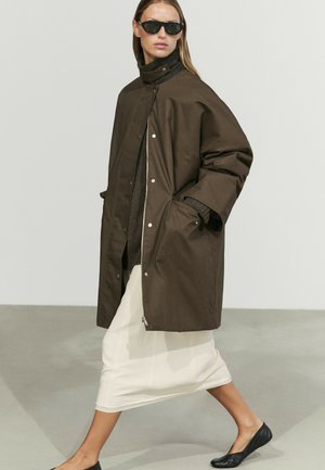 Massimo Dutti, WAXED-EFFECT PLAID-LINED JACKET - Short coat - dark green