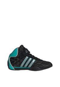 Chaussure de sport montante noire avec un motif matelassé, accents bleu sarcelle et argent, bride à scratch, et trois bandes signature. Semelle en caoutchouc.