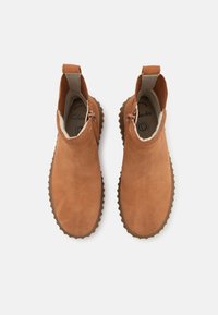 Clarks TOR HILL TOP UNISEX - Botines - light tan