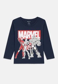 T-shirt de manga longa em azul marinho, feito de algodão, com um gráfico da Marvel apresentando os super-heróis Homem de Ferro, Capitão América e Hulk em cores vibrantes.