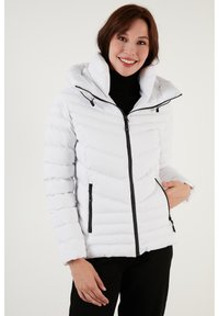 Unselected, white