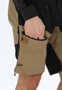 Swedemount LOFOTEN - Korte broeken - black khaki