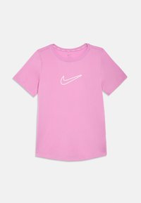 T-shirt Nike rose à manches courtes avec logo swoosh blanc centré sur la poitrine, col rond et détails de couture simples.