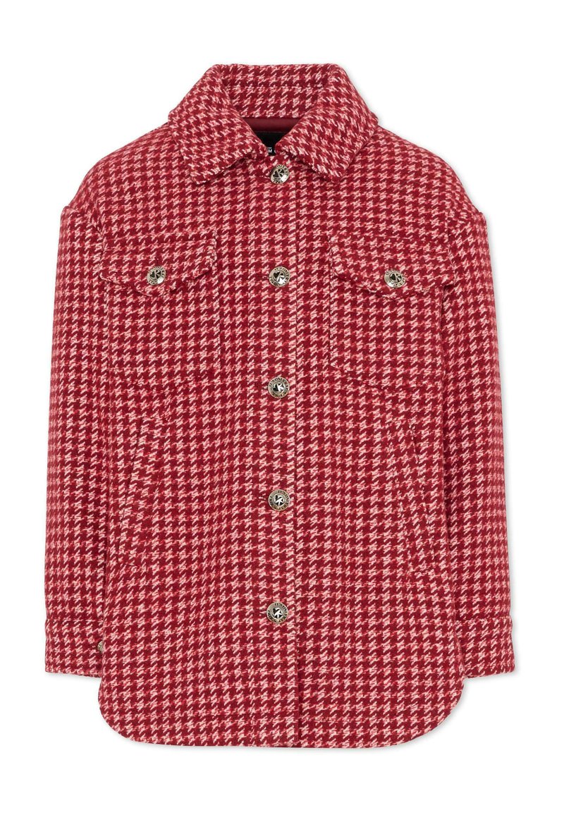Rood en wit houndstooth-patroon button-up jack met kraag en twee borstzakken met kleppen en knopen.