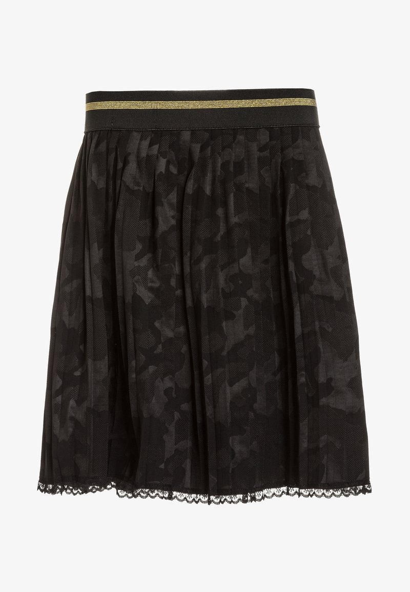 Jupe noire avec un design plissé, présentant un motif camouflage, une taille rehaussée de doré et une bordure en dentelle festonnée au bas.