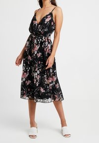 ONLY Petite Denní šaty - black