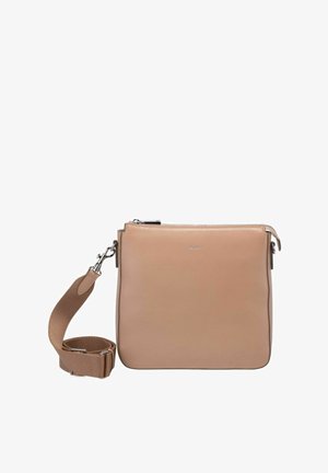 Beige Leder-Umhängetasche mit silberner Hardware, Reißverschluss und verstellbarem Riemen. Glatte Oberfläche mit klaren Linien und minimalistischem Design.