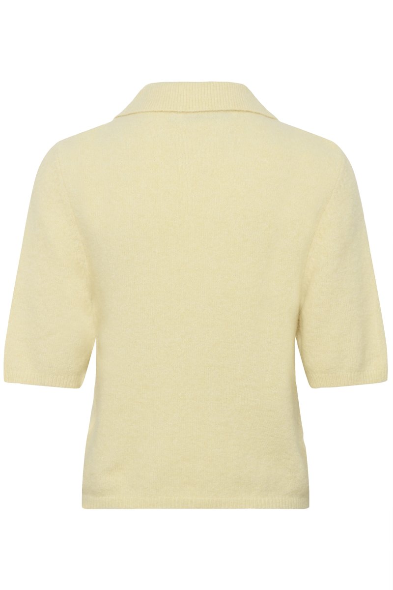 Vue de dos d'un pull en maille à manches courtes de couleur jaune pâle avec un col et un ourlet côtelés.