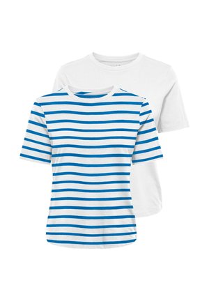 Twee T-shirts met korte mouwen en ronde hals, één met blauwe en witte horizontale strepen voorop en één effen witte erachter.