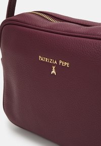 Patrizia Pepe BORSA  - Borsa a tracolla - darkplum