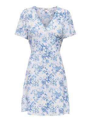 Vestido corto blanco con estampado floral azul, mangas cortas abullonadas, escote en V y botones delanteros en el centro.