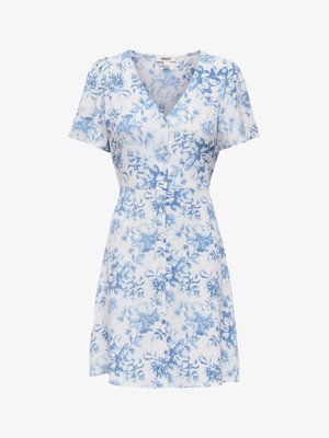 Vestido corto blanco con estampado floral azul, mangas cortas abullonadas, escote en V y botones delanteros en el centro.
