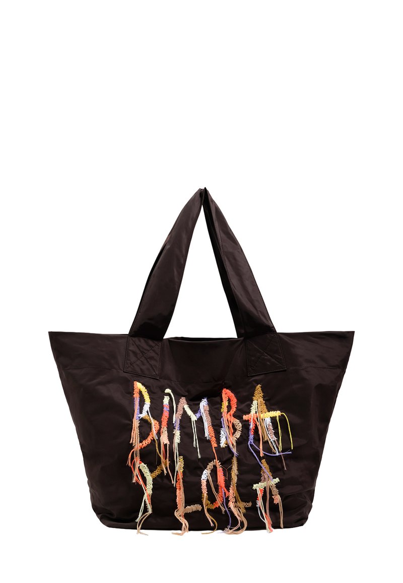 Czarna torba typu tote z wyszywanym wielokolorowym napisem, wyposażona w duże, solidne uchwyty oraz gładką, błyszczącą teksturę.