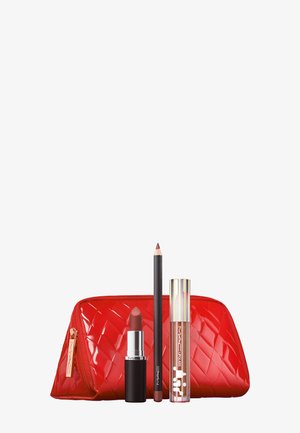EXCLUSIVE TRENDING TOMORROW LIP TRIO - Make-upset - nude