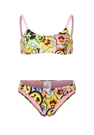 Costume da bagno due pezzi con una stampa colorata di stelle, faccine sorridenti e motivi floreali. Il materiale è leggero, con accenti rosa e spalline minime.